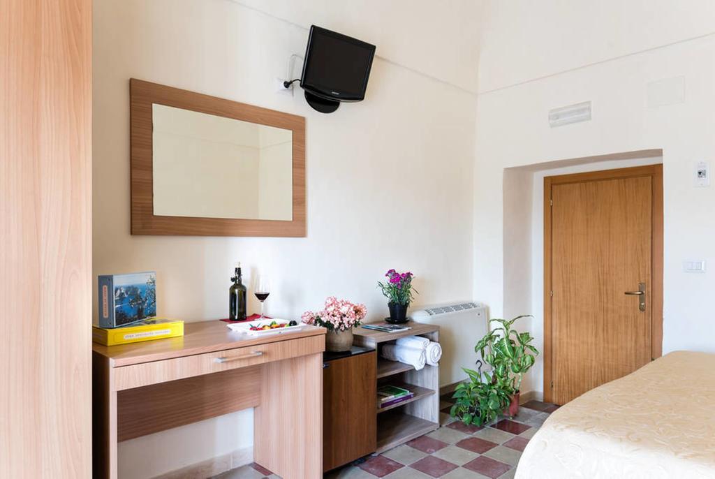 Il Campanile Hotel Vizzini Exterior photo