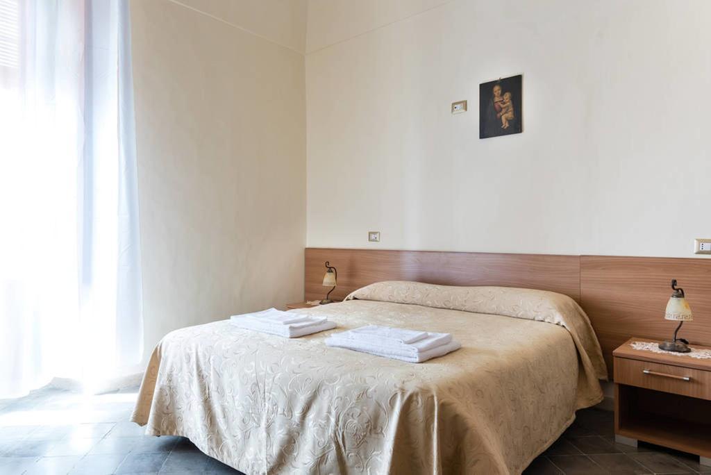 Il Campanile Hotel Vizzini Exterior photo